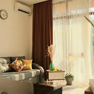 Отель Lazare